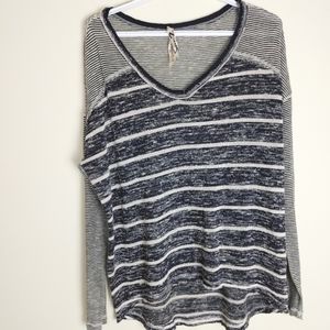 Seven7 Black Striped V Neck Sweater light knit raw hem casual comfy Medium